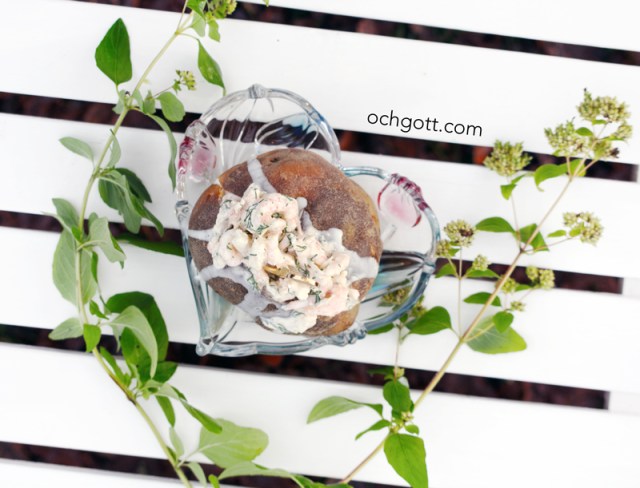 Bakad potatis med räkröra