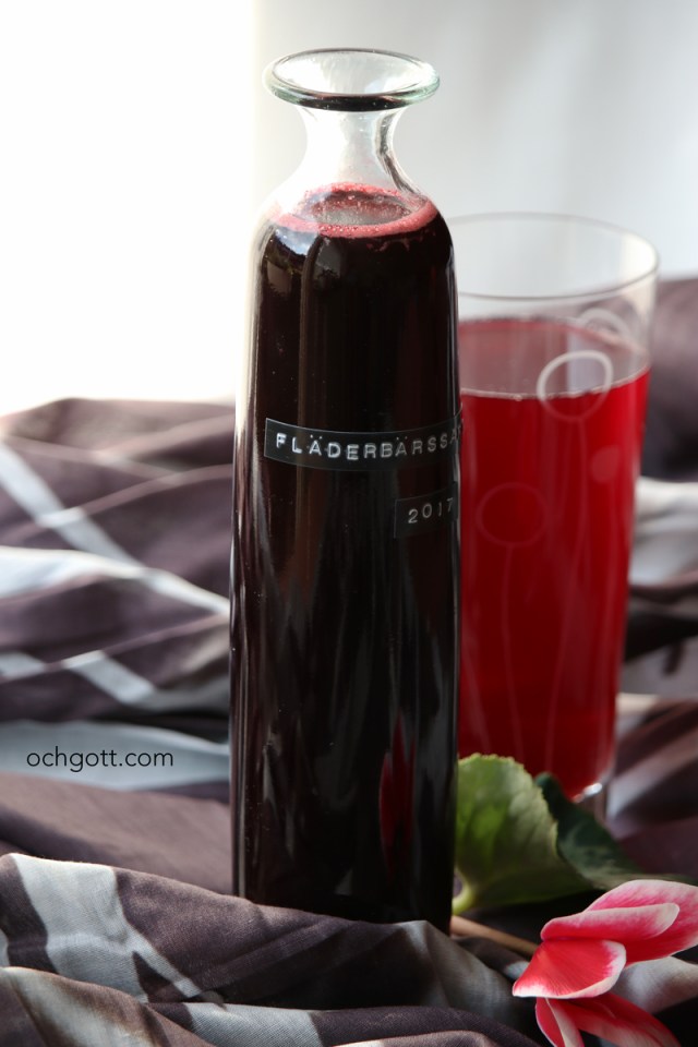 Fläderbärssaft - Foto: Britt-Marie Knutsson