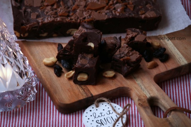 Chokladfudge med jordnötter, russin och dajm - Foto: Britt-Marie Knutsson