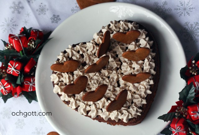 Lingonkladdkaka med pepparkaksfluff - Foto: Britt-Marie Knutsson