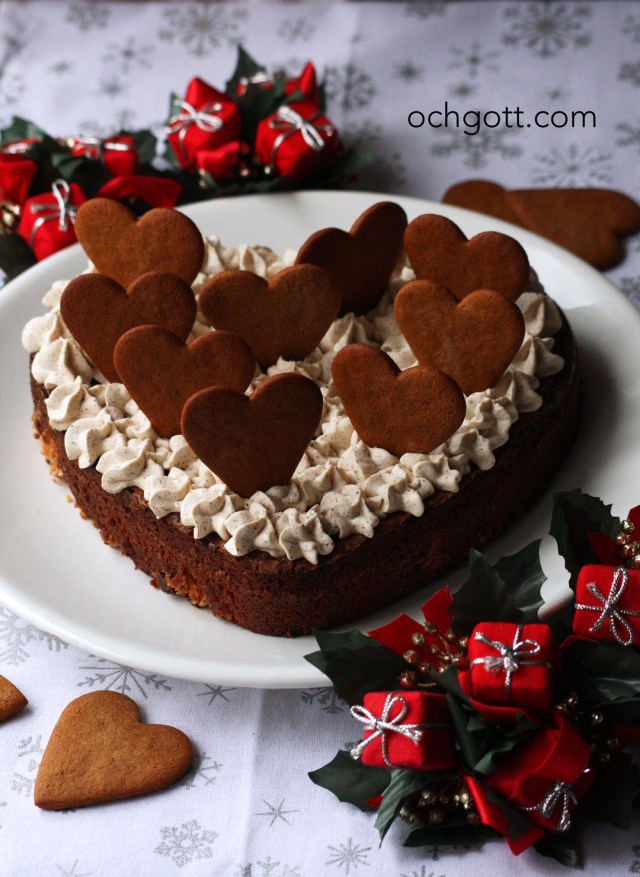 Lingonkladdkaka med pepparkaksfluff - Foto: Britt-Marie Knutsson