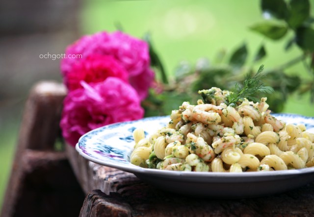 Pasta med räkor, koriandergremolata och avokado - Foto: Britt-Marie Knutsson