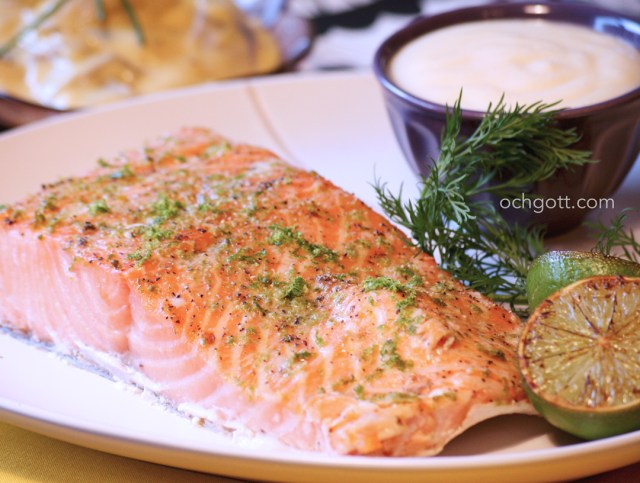 Fuskrökt limelax med flädermajonnäs - Foto: Britt-Marie Knutsson